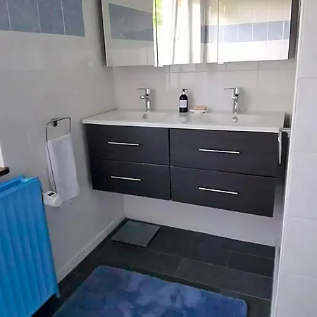 Les Sittelles - Tilff Bed & Breakfast 3*